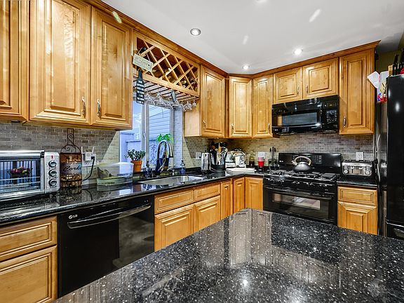 5th image of 99-63 1st St