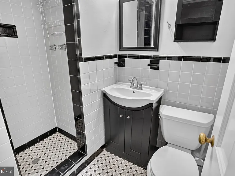7803 Marbury Rd — Photo 16