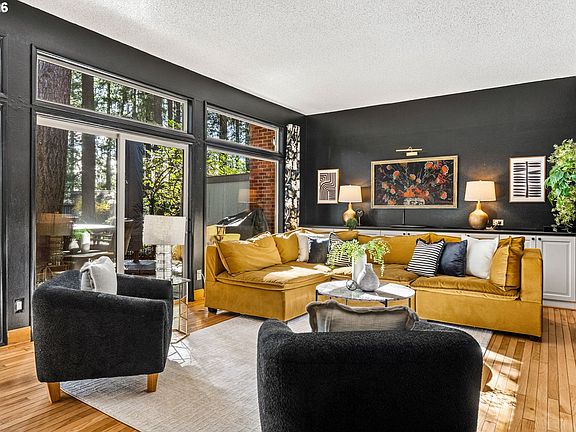 5th image of 1200 NE Territorial Rd Unit 72