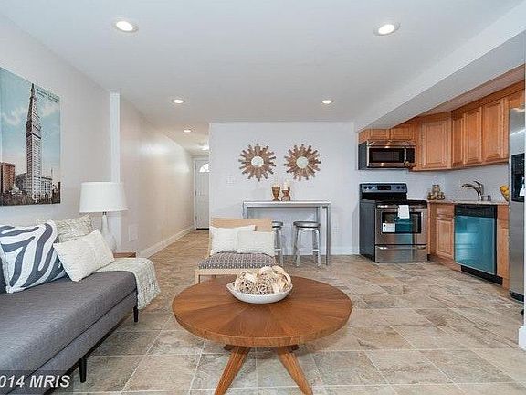 Eat in kitchen, living room