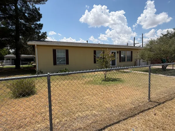 1102 W Taylor Ave, Lovington, NM 88260