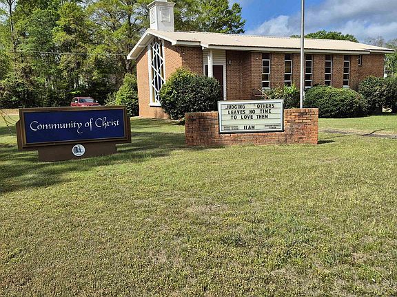 3rd image of 305 Rural St