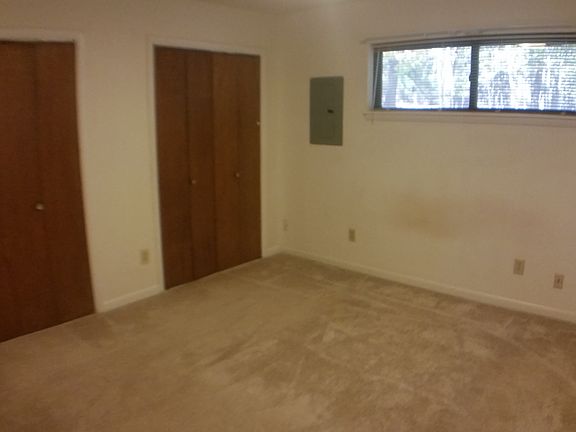 3rd image of 913 Shady Lawn Road Ext