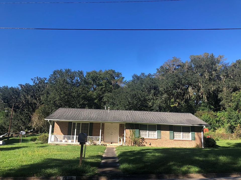 1st image of 1616 Salmon Dr #1