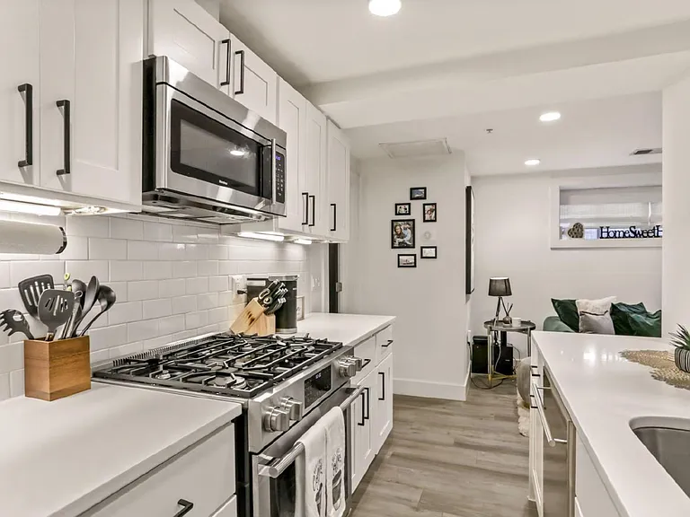1236 Shepherd St NW #1 — Photo 8