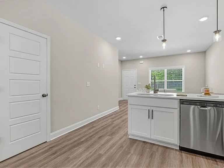 Trenton Commons — Photo 13