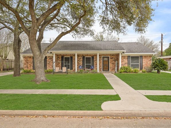 5618 Bankside Dr