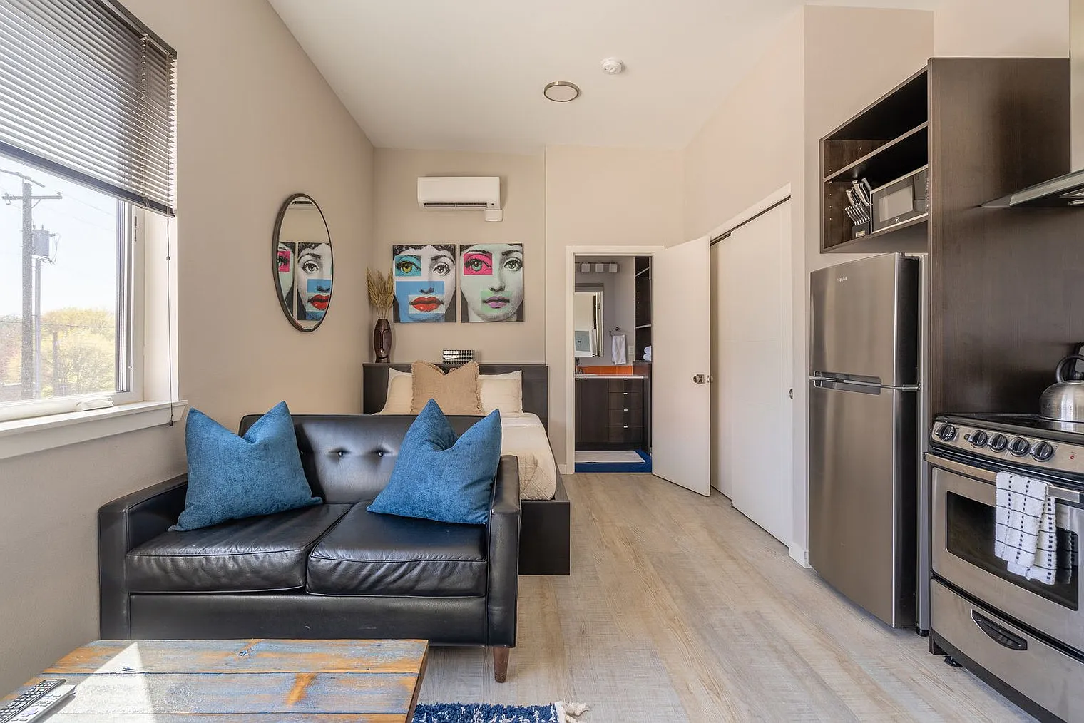 Studio, 1.0 bath, 279 sqft, $2,127 — Photo 2