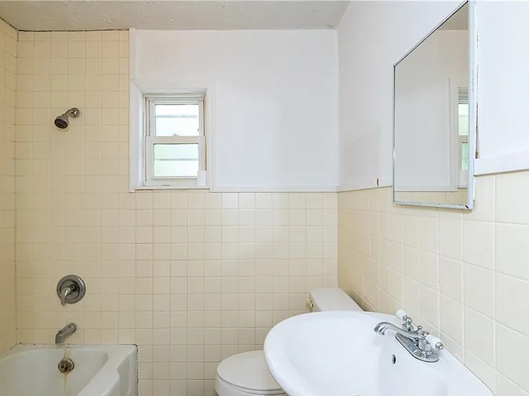 57 Walbrook Ave — Photo 6