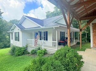 47 Mooretown Rd, Beattyville, KY 41311