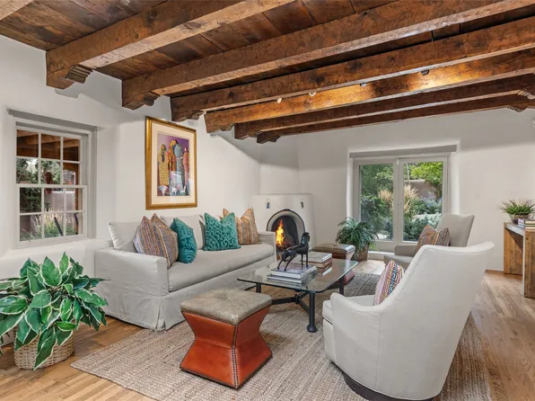 530 Camino Del Monte Sol, Santa Fe, NM 87505