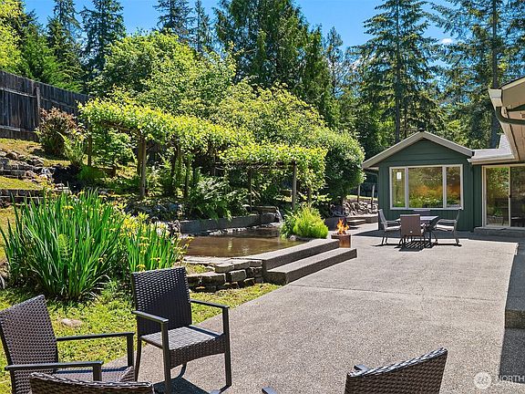 3rd image of 16408 Tiger Mountain Road SE