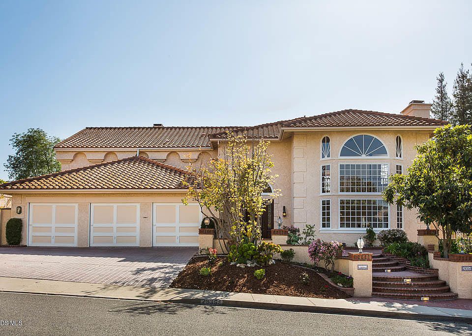 1st image of 29350 Queens Way