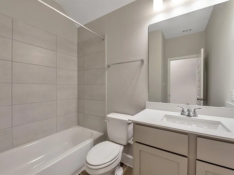 1328 Wicklow Forest St — Photo 28