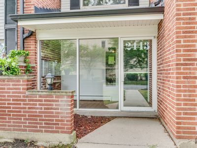 2443 E Brandenberry Ct APT 2A, Arlington Heights, IL, 60004