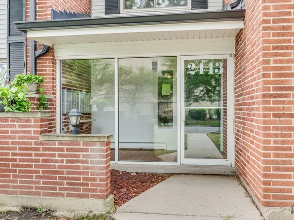 2443 E Brandenberry Ct APT 2A, Arlington Heights, IL 60004