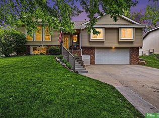 9126 Adams St, Omaha, NE 68127