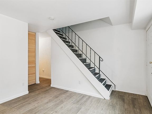3rd image of 231 Hill Cir #231