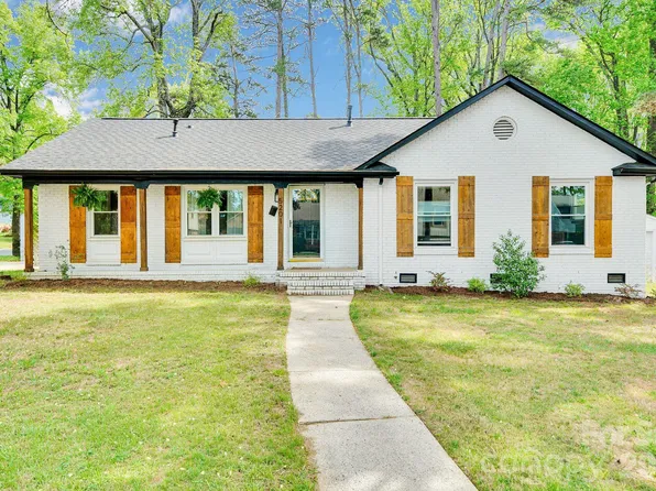 5201 Amity Pl, Charlotte, NC 28212