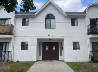 5915 Woodman Ave, Van Nuys, CA 91401