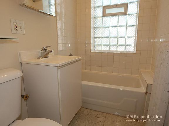 4th image of 2235 N Bissell St #2N