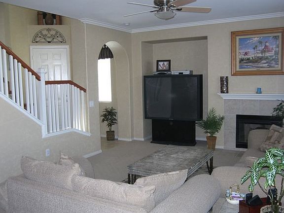 2nd image of 905 Yosemite Dr