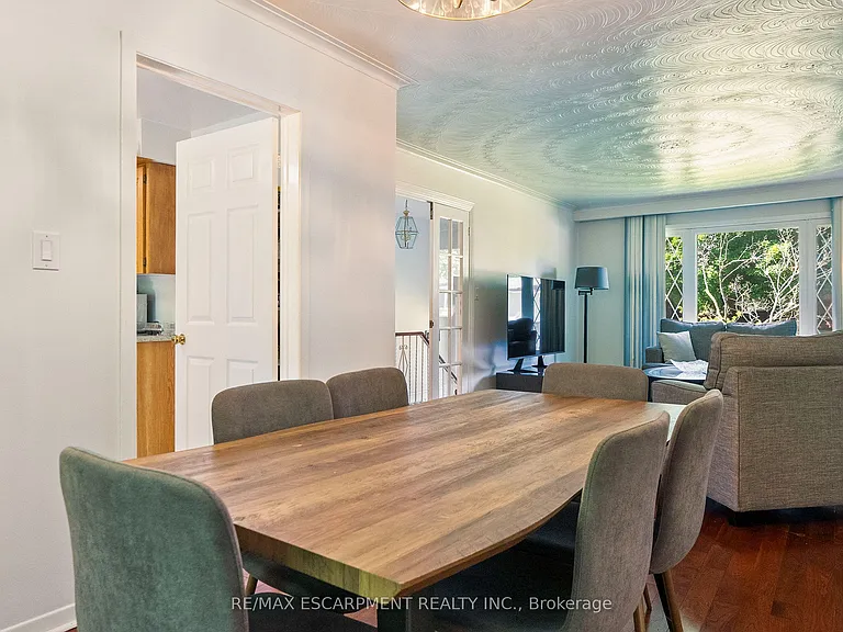 2506 Yarmouth Cres — Photo 10