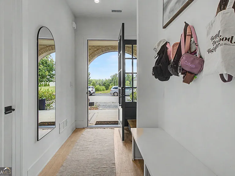 270 4th St — Photo 7