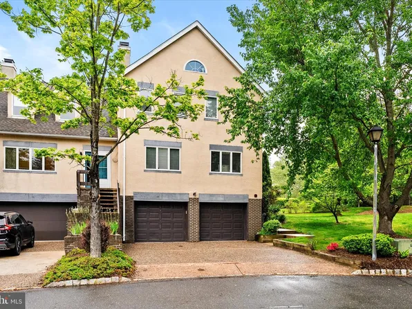22 Exeter Ct, Princeton, NJ 08540