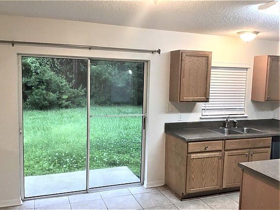 4th image of 378 Iceni Ct