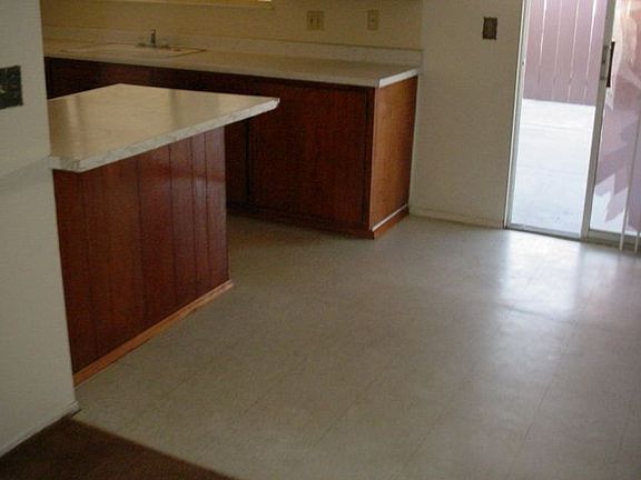 5th image of 4113 Arey Dr