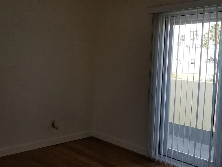 4969 Santa Monica Ave #D — Photo 16