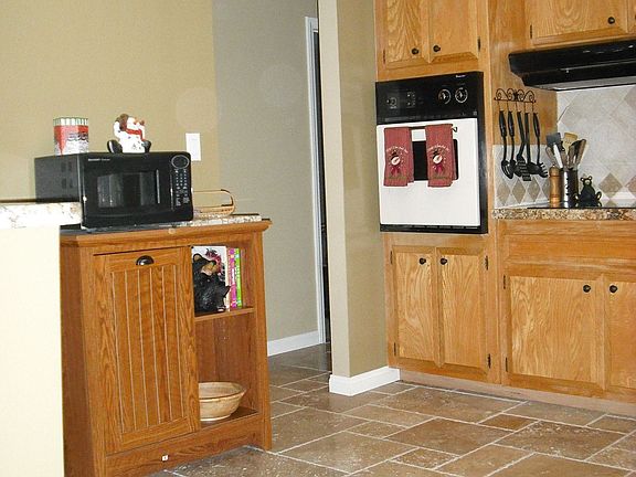 4th image of 5174 Diane Ave