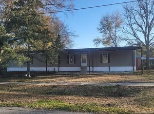 300 S Stockwell Ave, Iowa, LA 70647