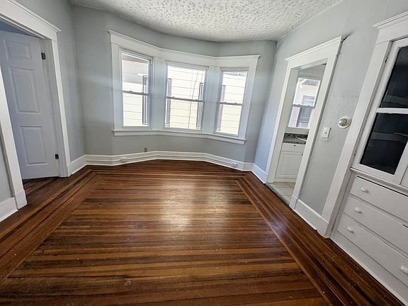 4th image of 11 Dorman St #2