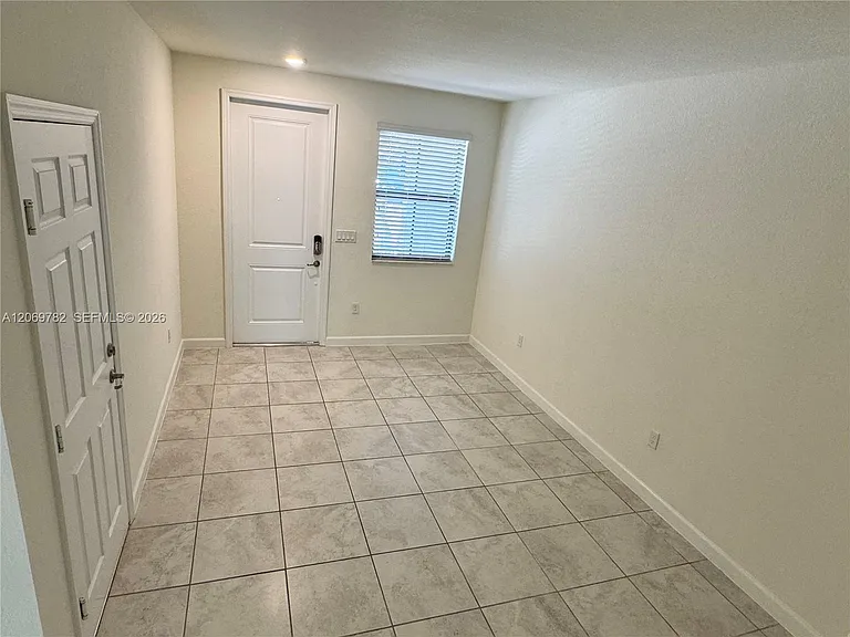 11424 SW 252nd St — Photo 4