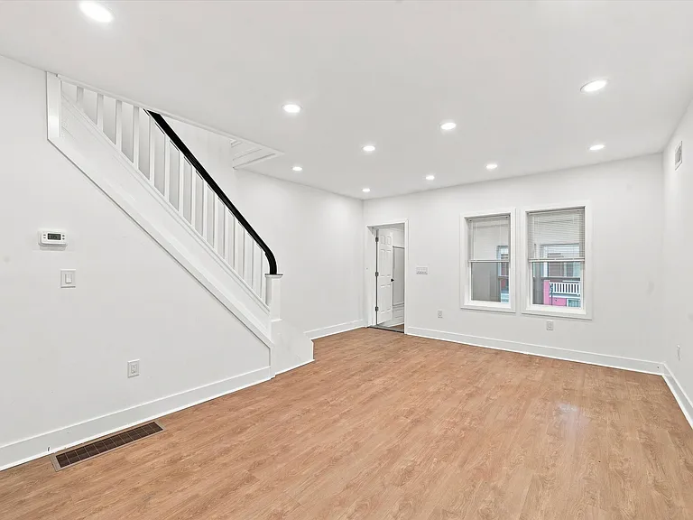 269 S Hirst St — Photo 7