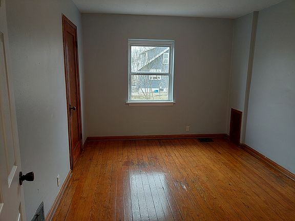 2nd image of 449 Cedarcrest Ave #A