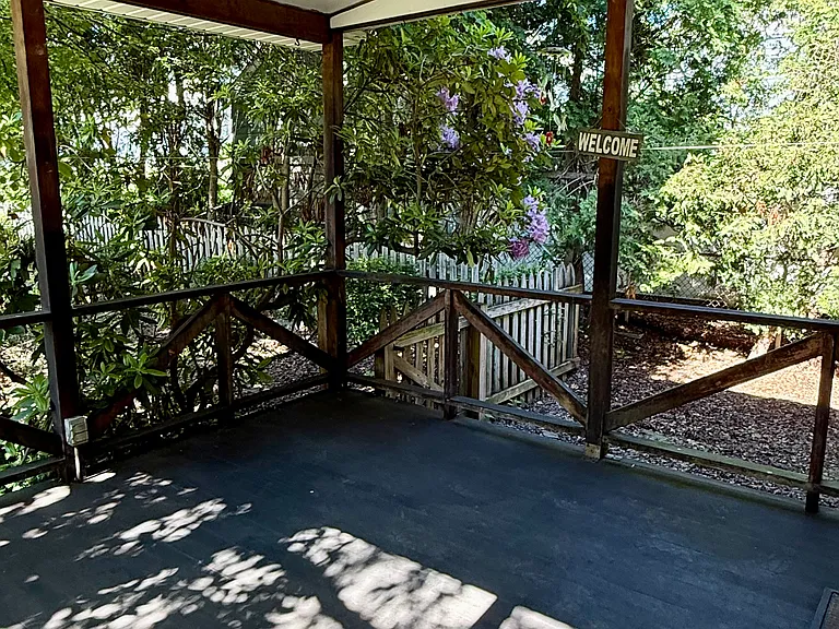 232 Riverside Dr — Photo 7