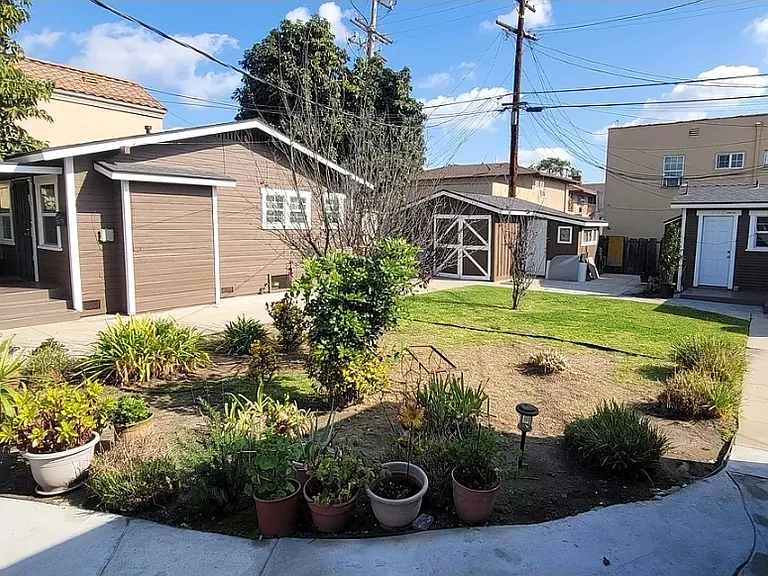 8128 Seville Ave #B — Photo 5