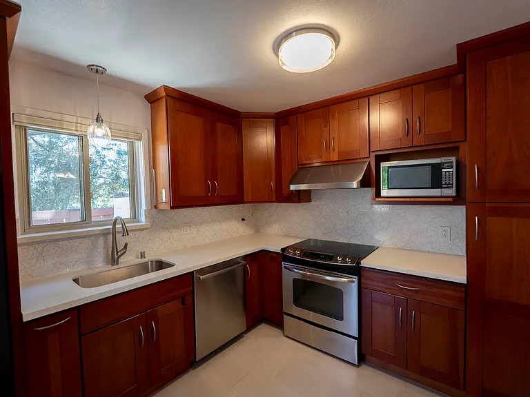 2022 Ascot Dr — Photo 19