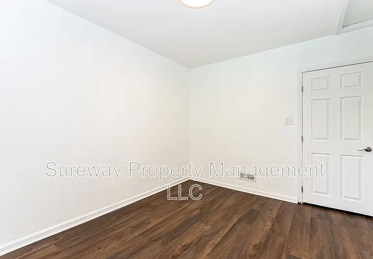 739 Pennsylvania Ave — Photo 11