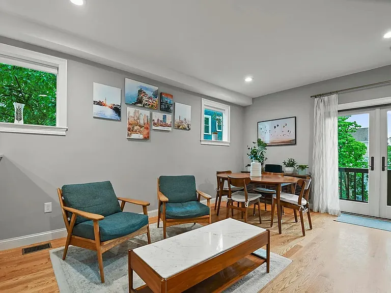 8 Greenleaf Ave — Photo 5