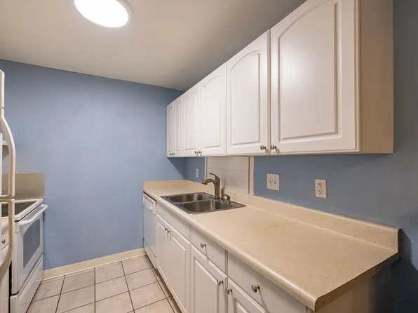 451 Golden Cir APT 106, Golden, CO 80401