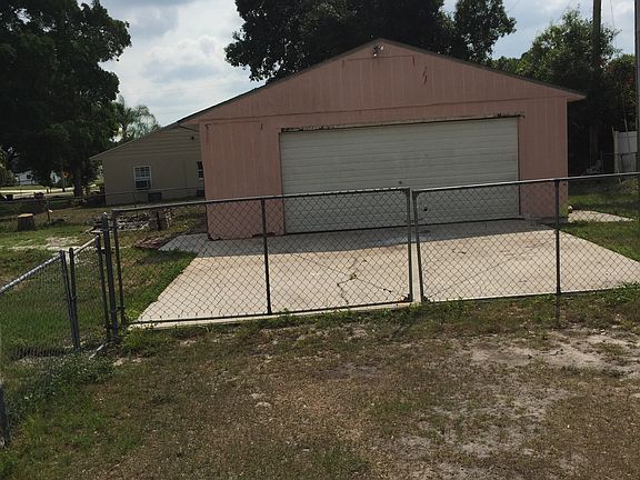 2nd image of 701 Muscogee Dr