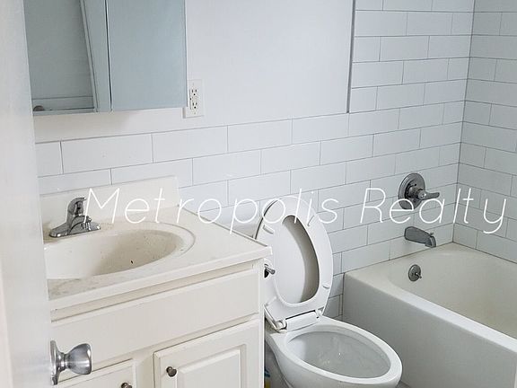 5th image of 21-11 Steinway St #3A