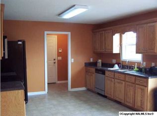 198 Granite Cir, Albertville, AL 35950