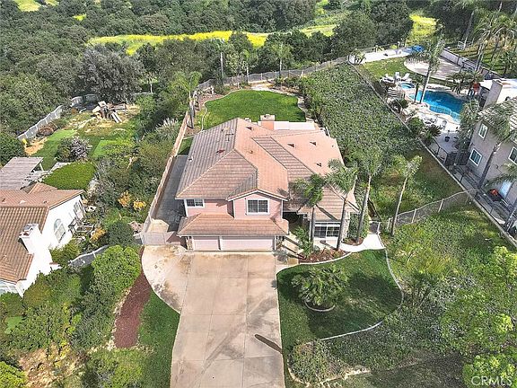 3rd image of 16049 Pinnacle Rd