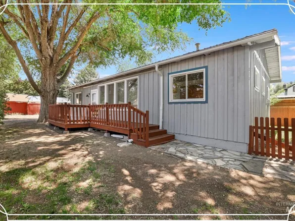 310 N Beverly St, Shoshone, ID 83352