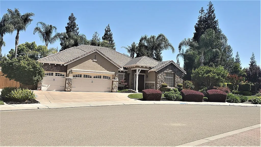 127 Clifton Ct photo 1